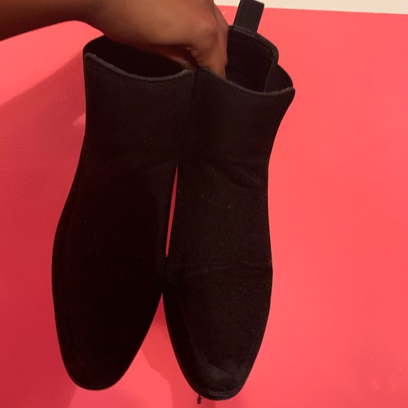Chelsea Boots - Picture 2 of 4